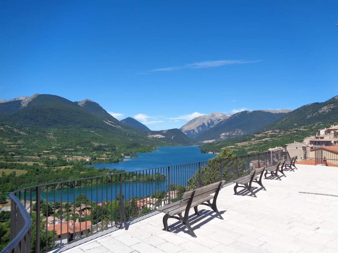 Casa Vacanze Al Castello Villetta Barrea Eksteriør billede